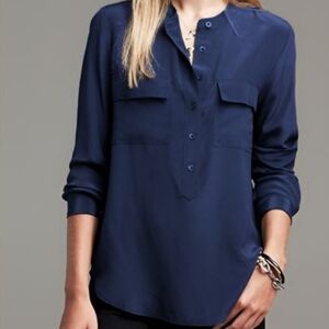 Banana Republic 100% Silk Navy Blue Blouse Shirt Buttons Pockets Long Sleeve M